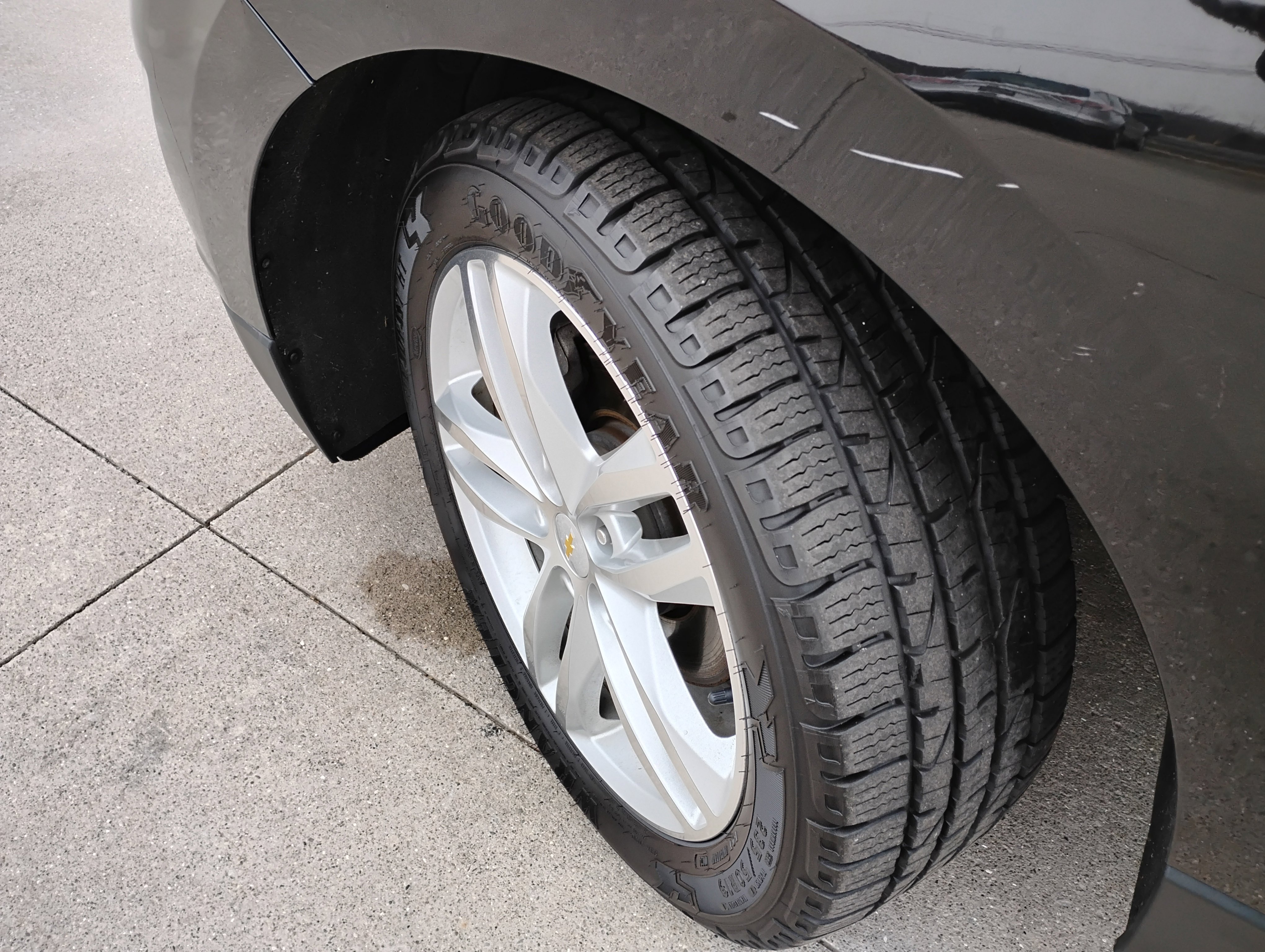 Used 2018 Chevrolet Equinox Premier image 24