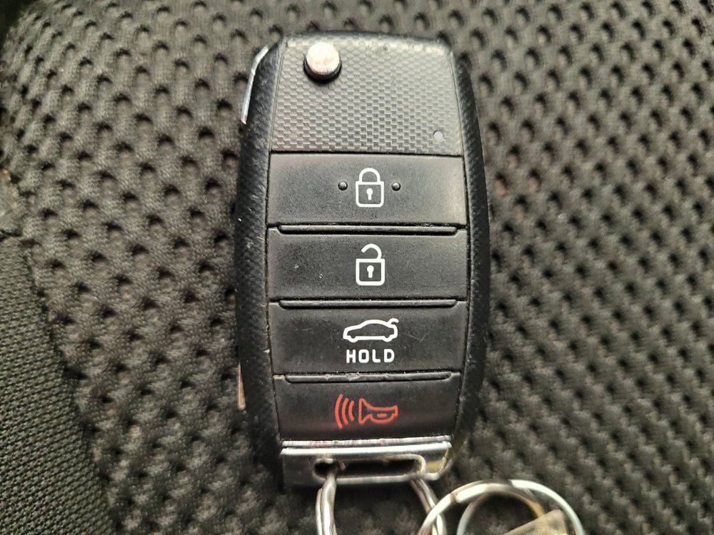 Used 2020 Kia Optima LX FWD image 32