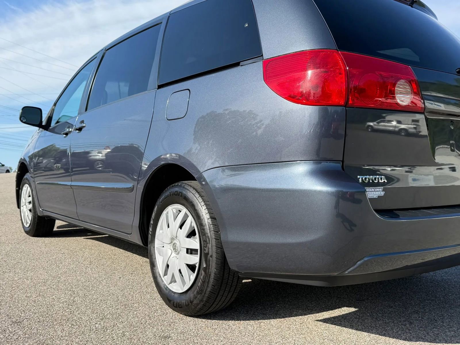Used 2008 Toyota Sienna LE FWD image 31
