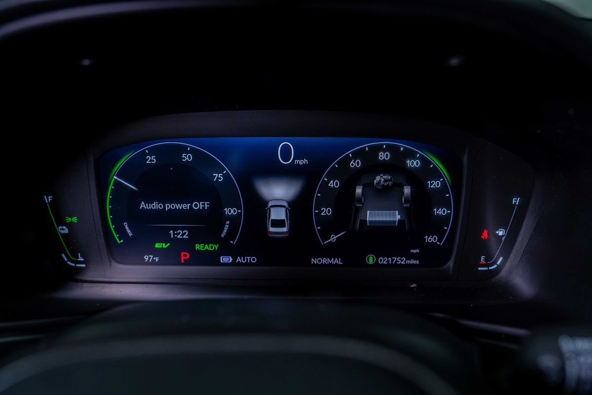 Used 2025 Honda Accord Sport image 25