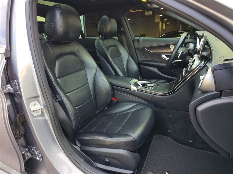 Used 2015 Mercedes-Benz C 400 4MATIC w/ Multimedia Package image 24