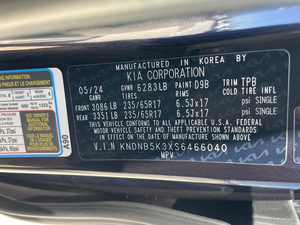 Certified 2025 Kia Carnival FWD image 35