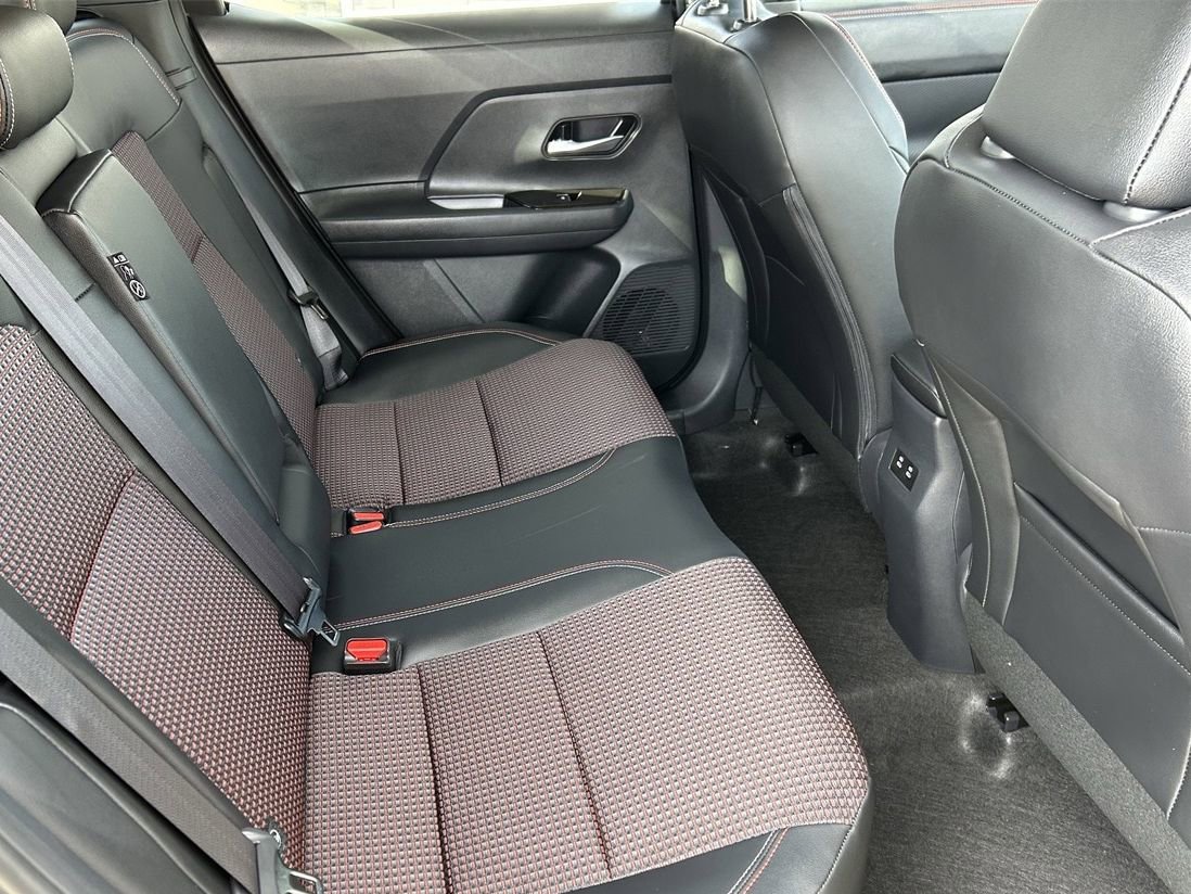New 2026 Nissan Kicks SR image 14
