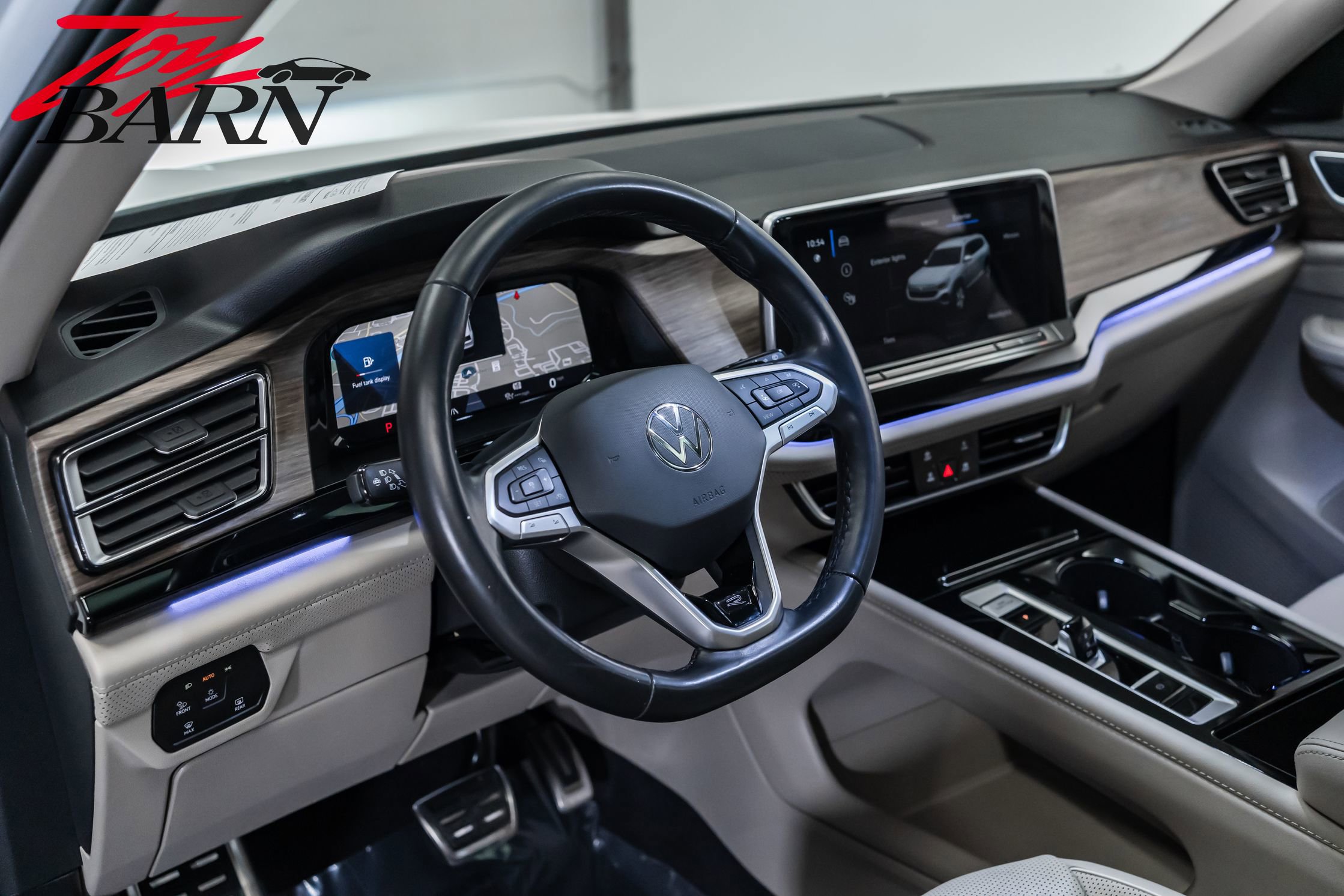 Used 2024 Volkswagen Atlas SEL Premium R-Line image 27