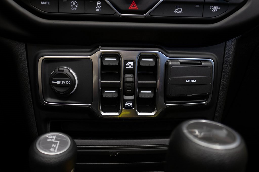 Used 2023 Jeep Wrangler Sport S w/ Sun And Sound Package image 33