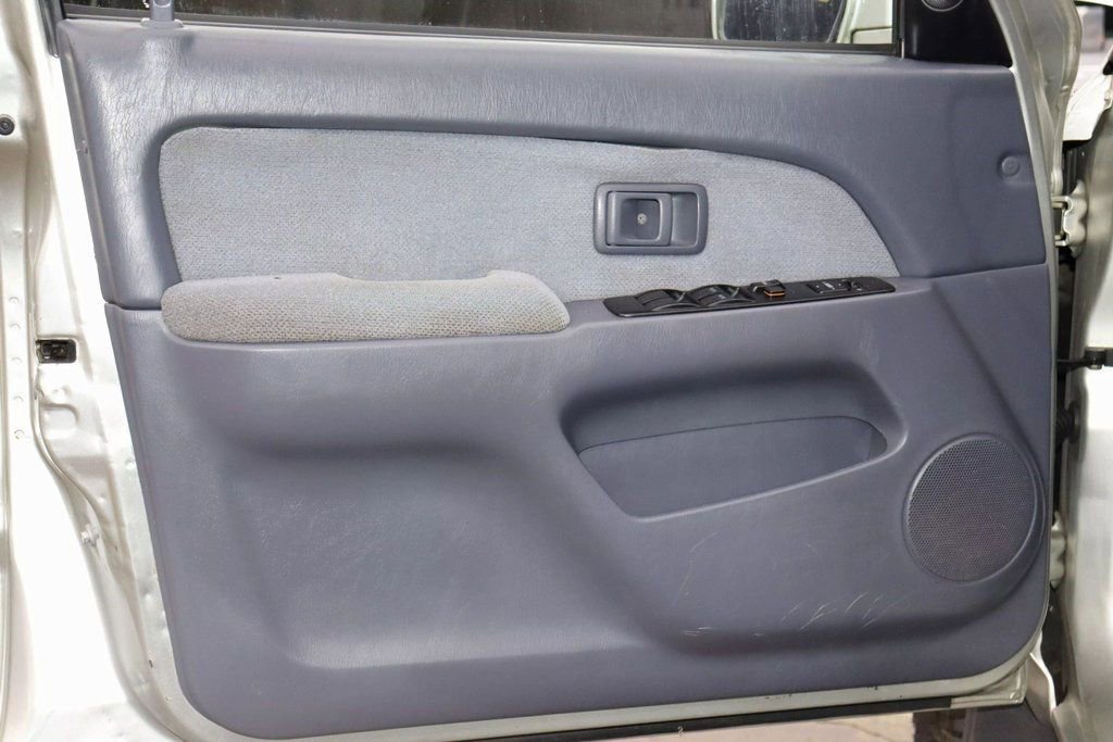 Used 1999 Toyota 4Runner SR5 image 11