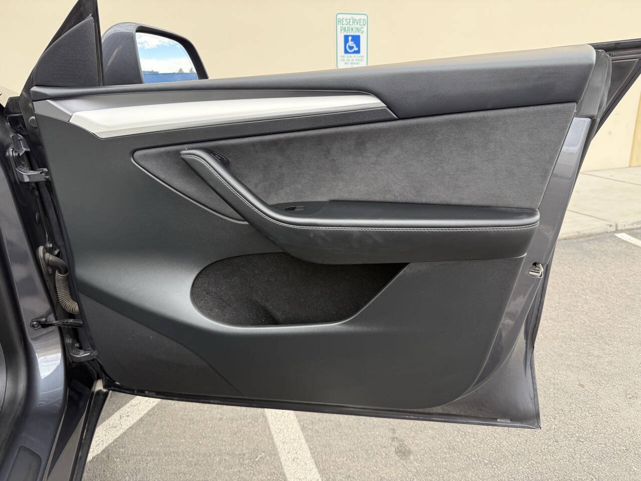 Used 2023 Tesla Model Y Long Range AWD/4WD image 20