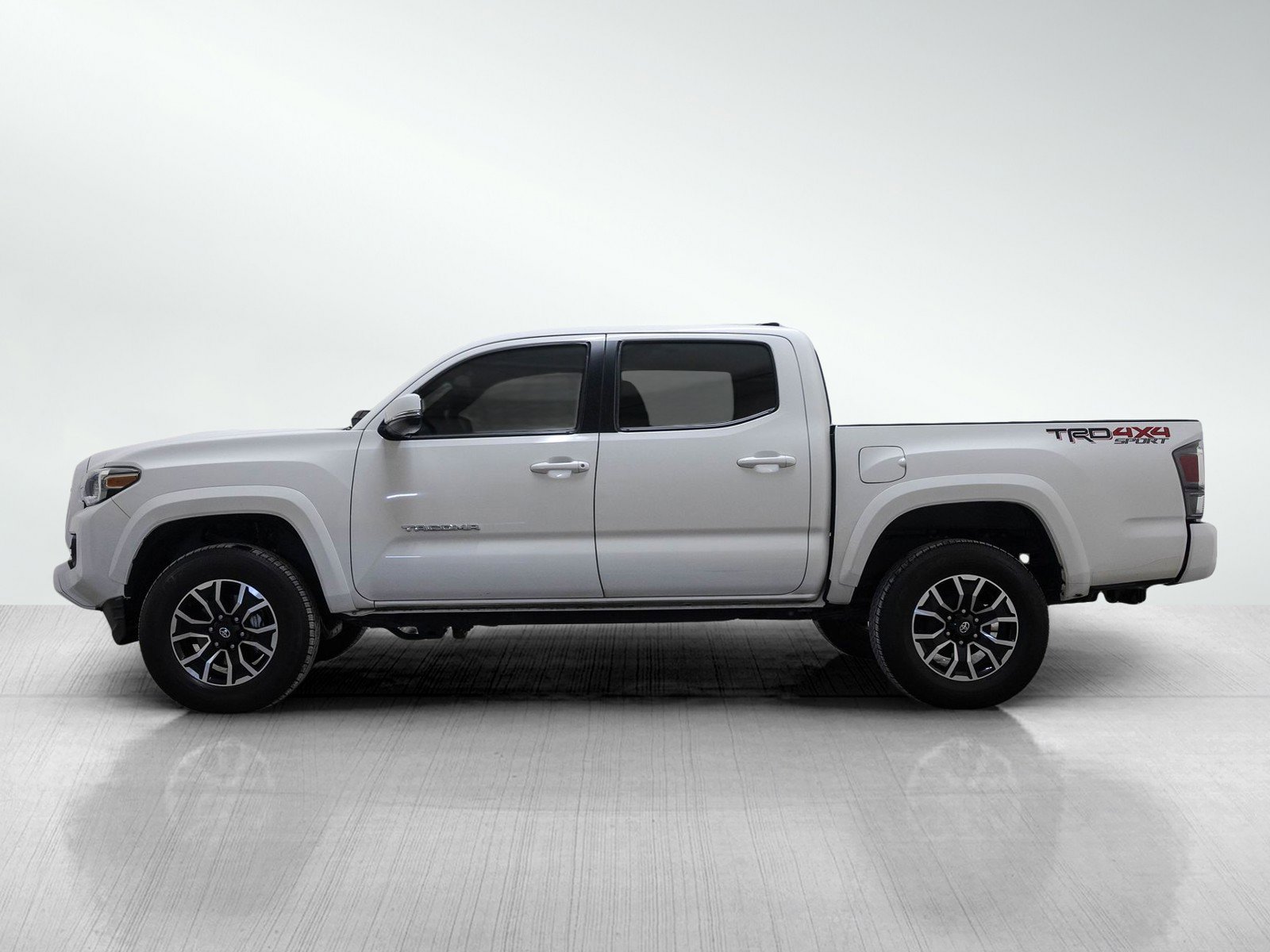 Used 2023 Toyota Tacoma TRD Sport AWD/4WD image 3