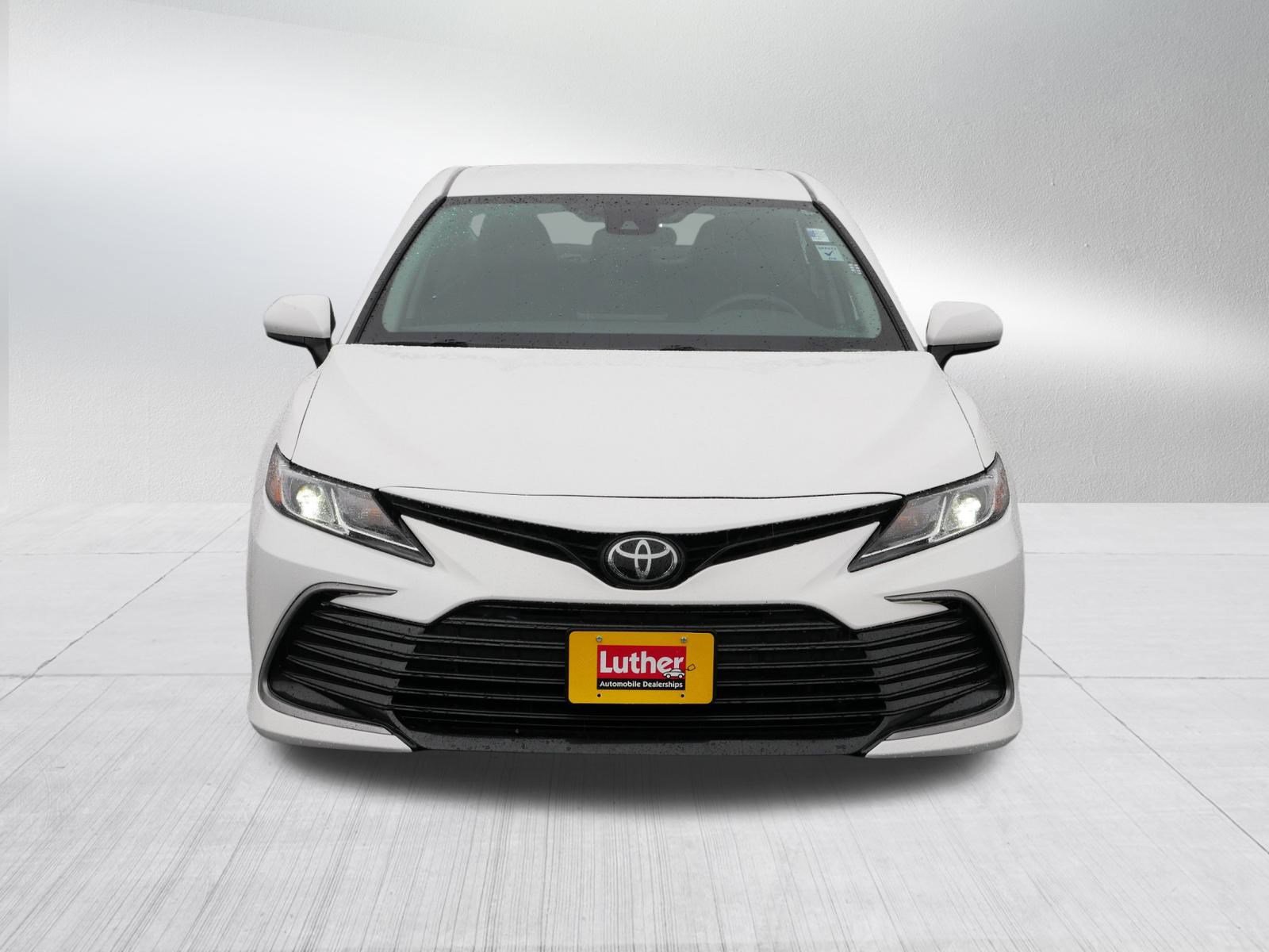 Used 2024 Toyota Camry LE image 2