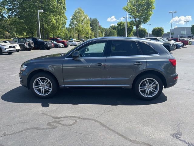 Used 2017 Audi Q5 2.0T Premium Plus w/ Technology Package image 2