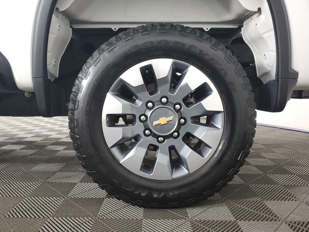 Used 2024 Chevrolet Silverado 2500 Custom w/ Custom Value Package image 30