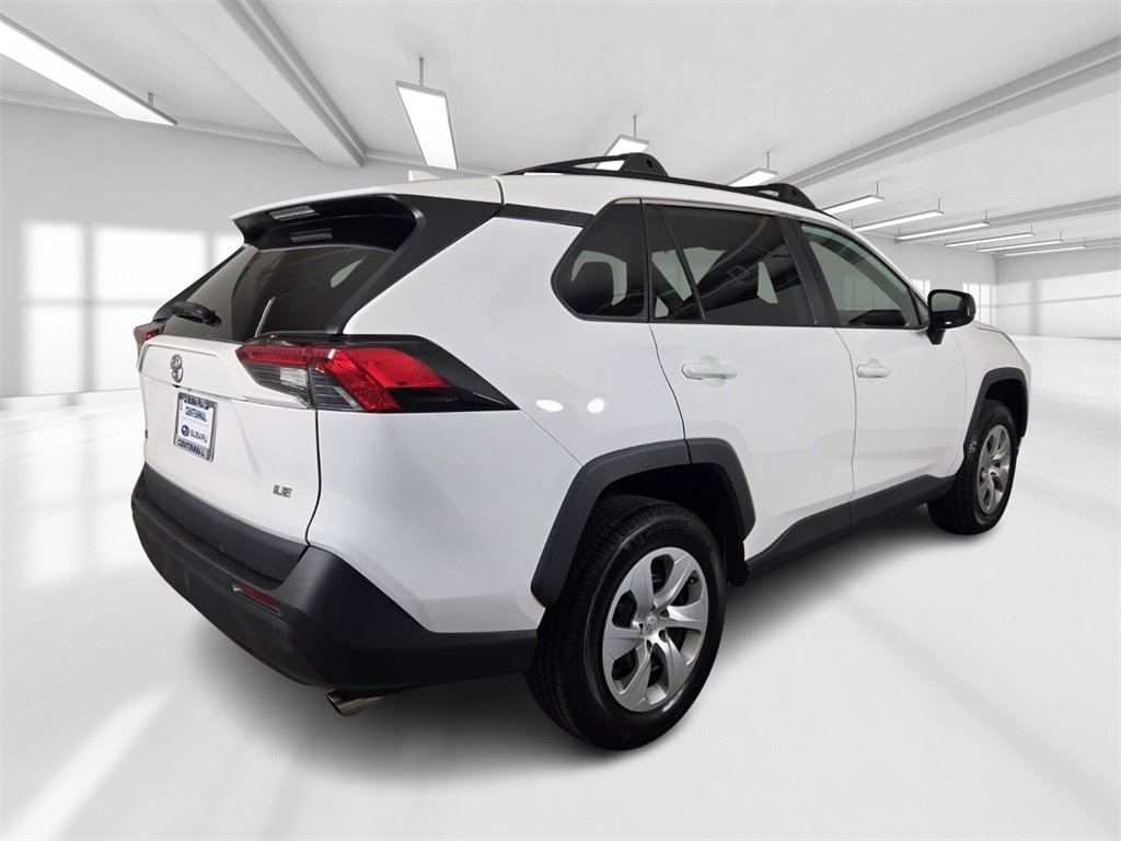 Used 2020 Toyota RAV4 LE image 7