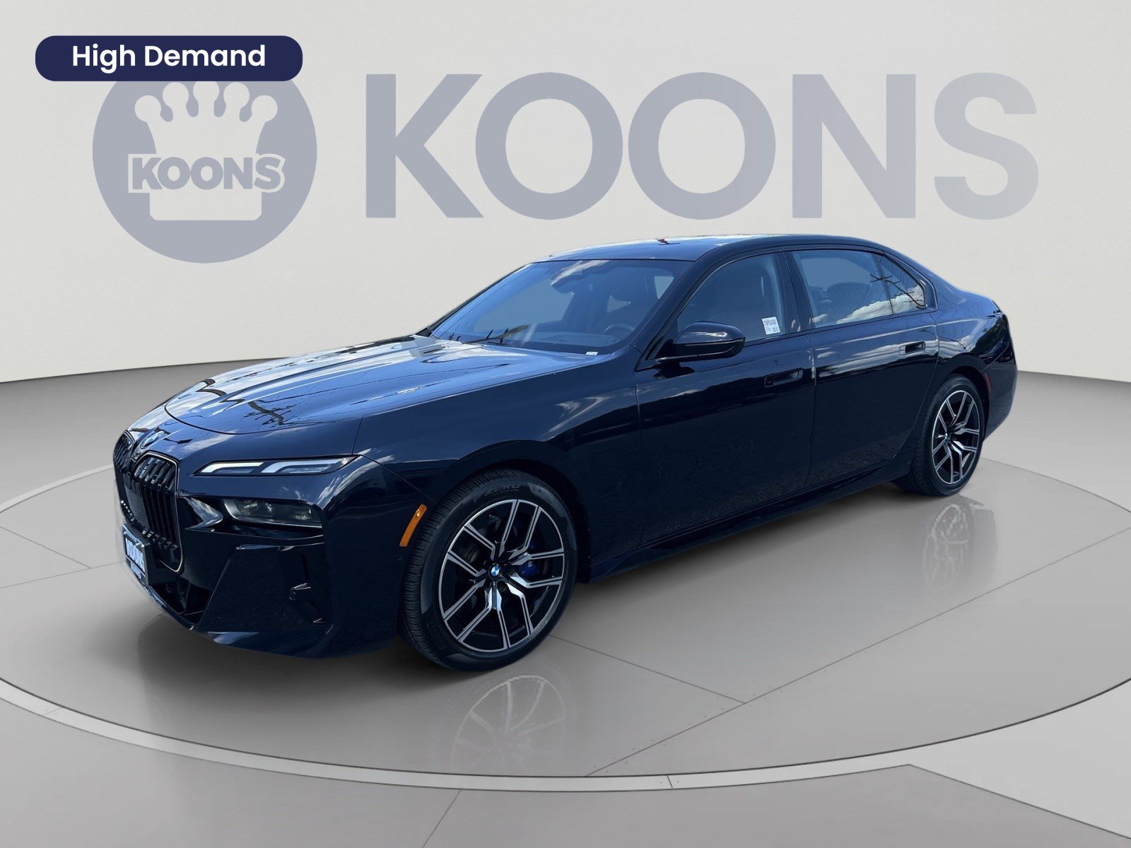 Used 2024 BMW 760i xDrive w/ Premium Package 2