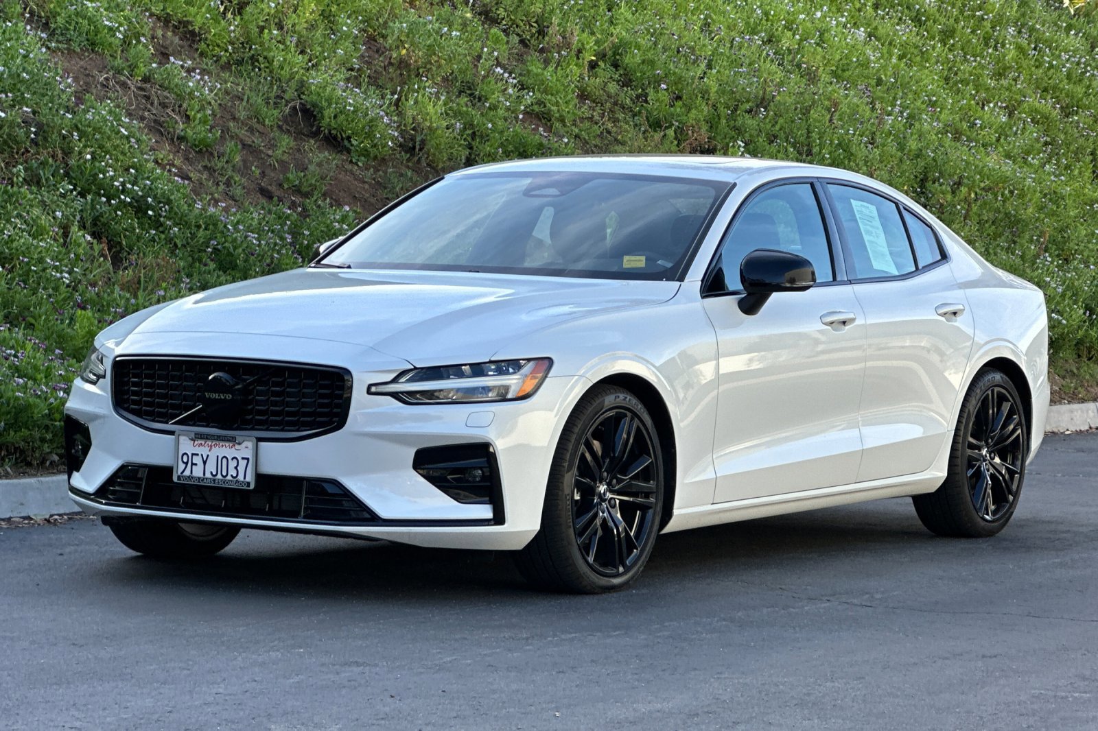 Certified 2023 Volvo S60 B5 Plus w/ Climate Package image 9