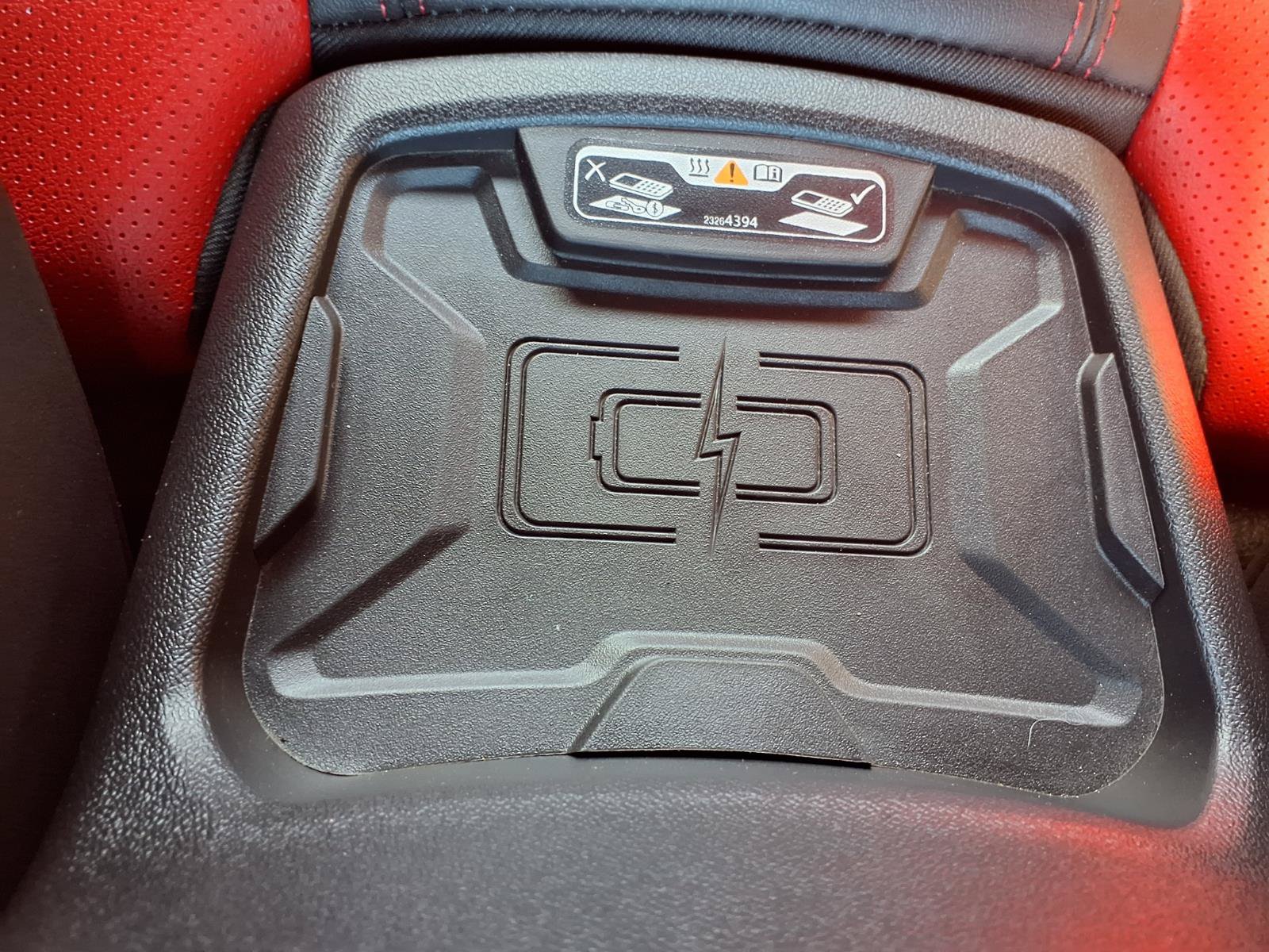 Used 2018 Chevrolet Camaro LT RWD image 8