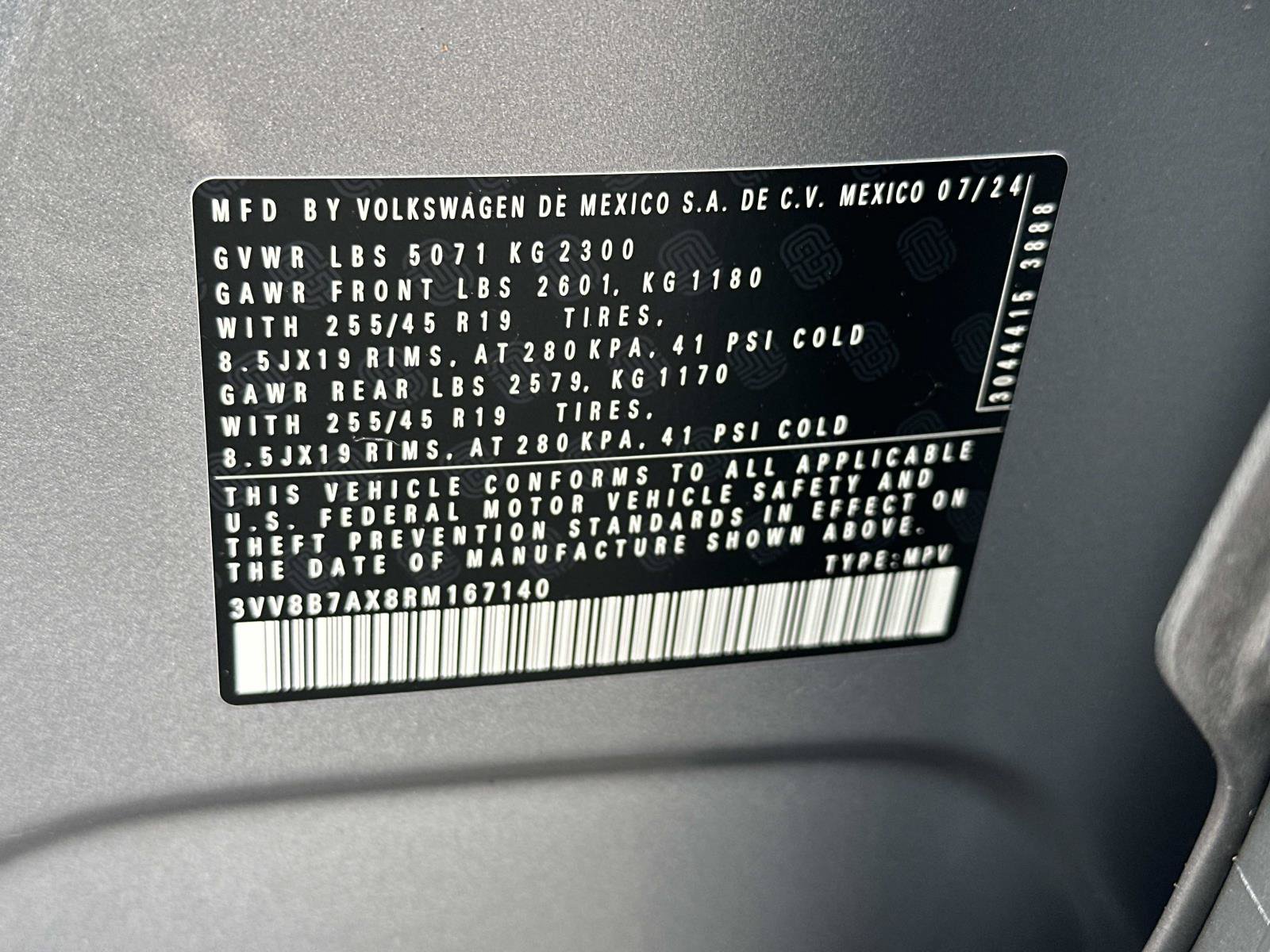 Used 2024 Volkswagen Tiguan SE R-Line AWD/4WD image 18