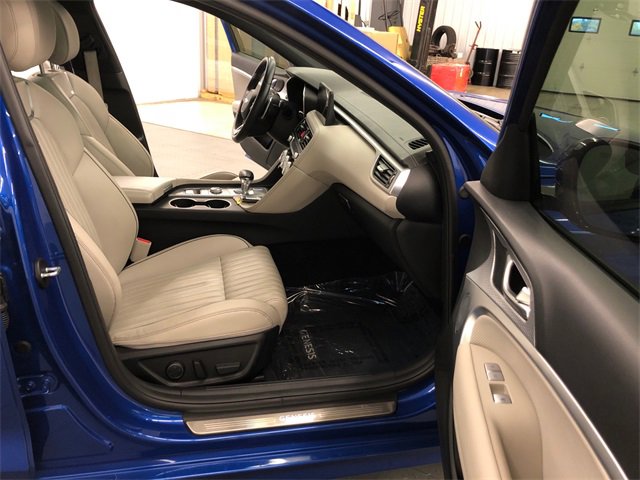 Used 2022 Genesis G70 3.3T w/ Sport Advanced Package image 32