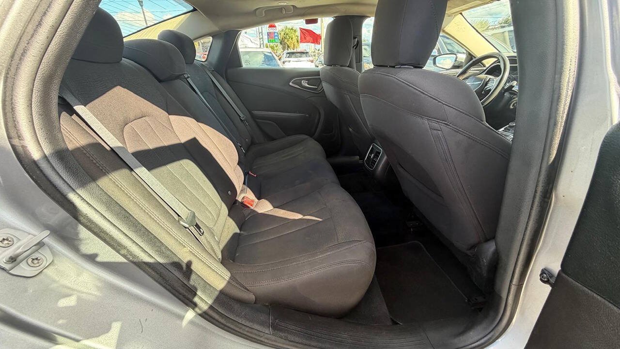 Used 2016 Chrysler 200 Limited w/ Anniversary Edition FWD image 17