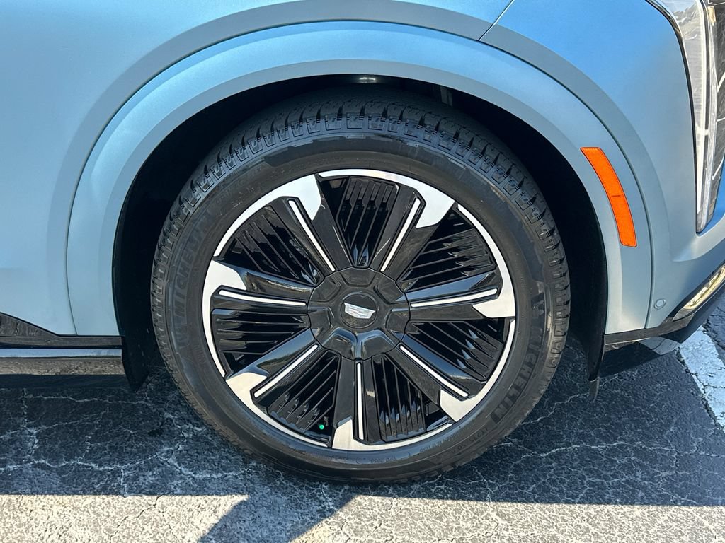 Certified 2025 Cadillac Escalade IQ Sport 2 AWD/4WD image 12