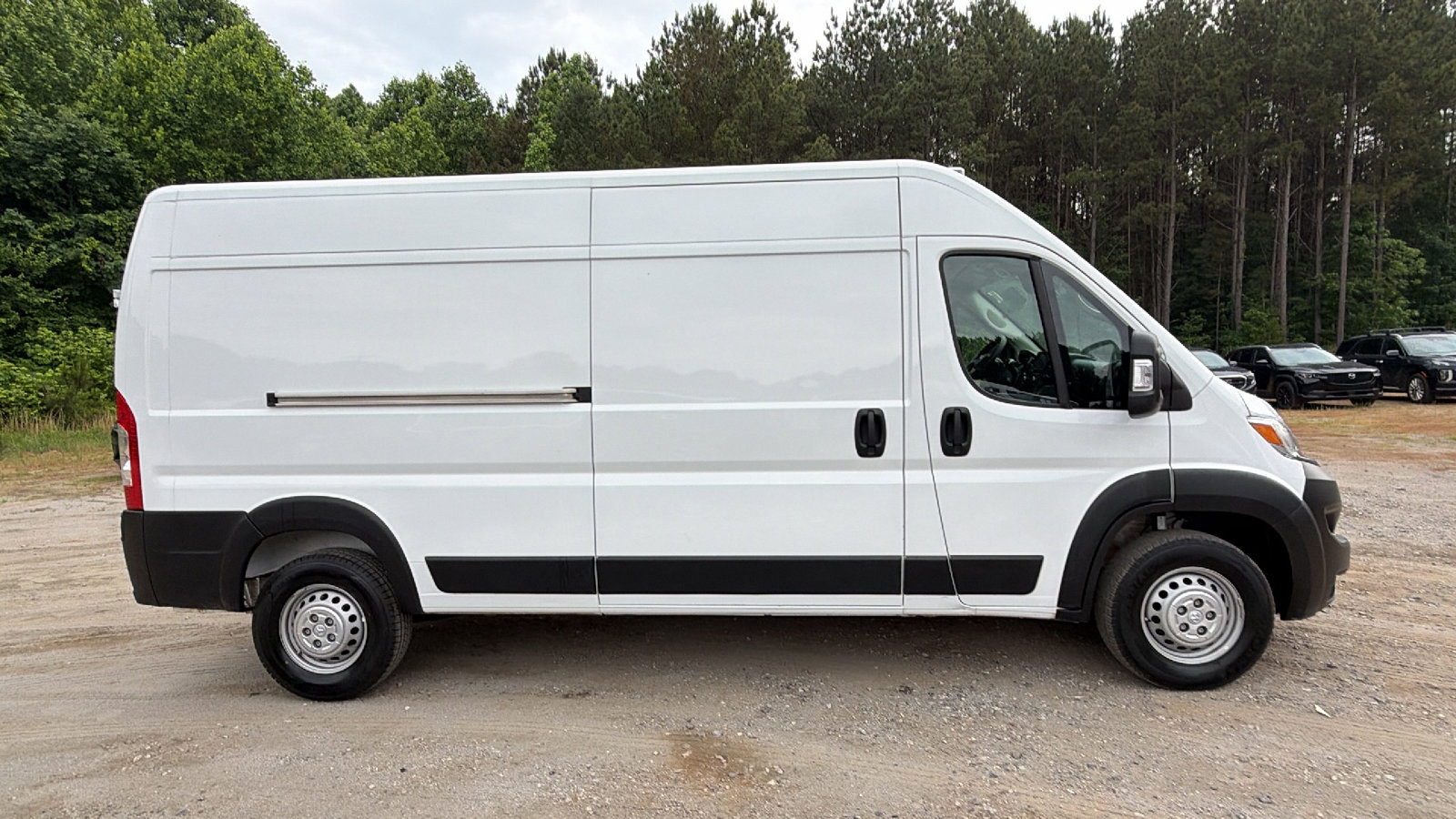 Used 2024 RAM ProMaster 2500 w/ Convenience Group FWD image 7