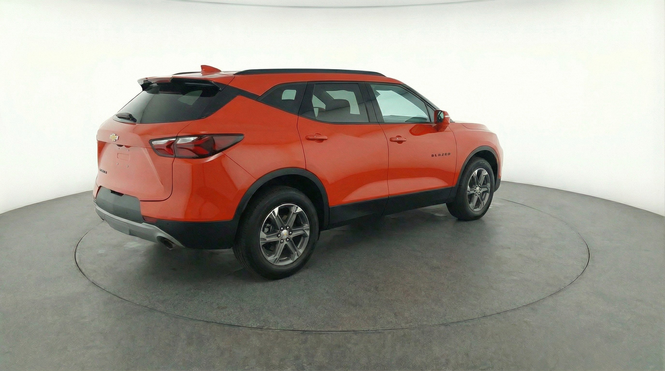 Used 2025 Chevrolet Blazer LT image 9