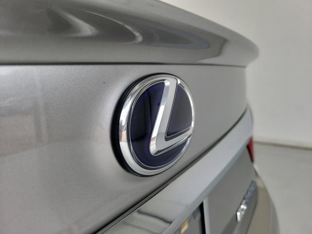 Used 2015 Lexus ES 300h w/ Navigation System Package FWD image 9