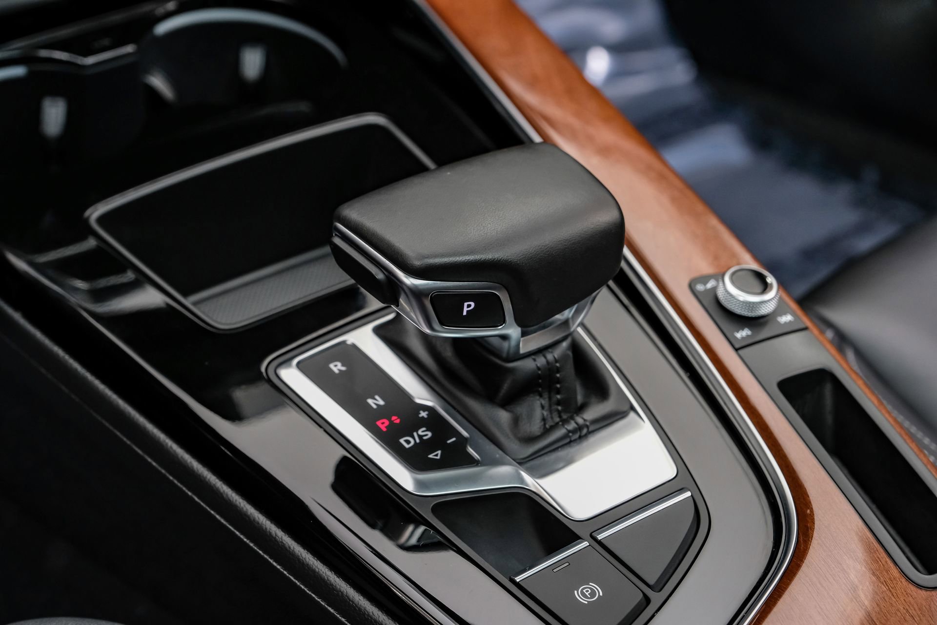 Used 2022 Audi A4 2.0T Premium image 30