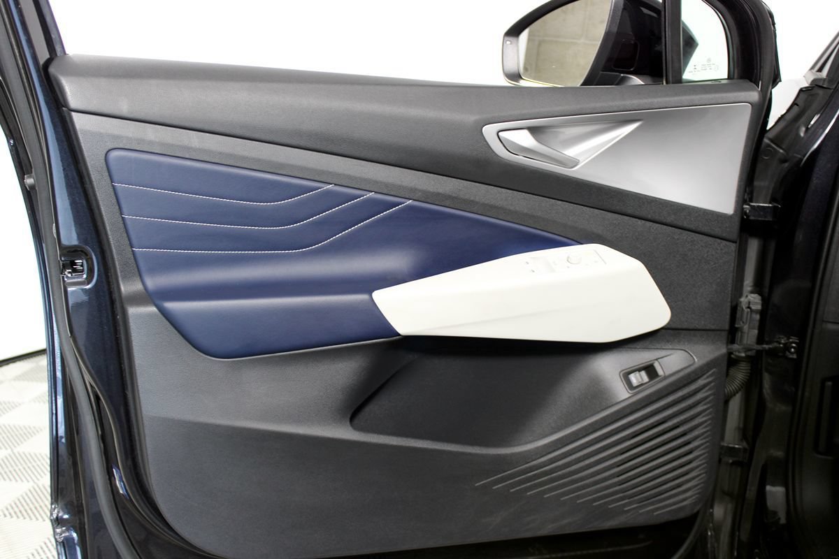 Used 2023 Volkswagen ID.4 Pro S AWD/4WD image 7