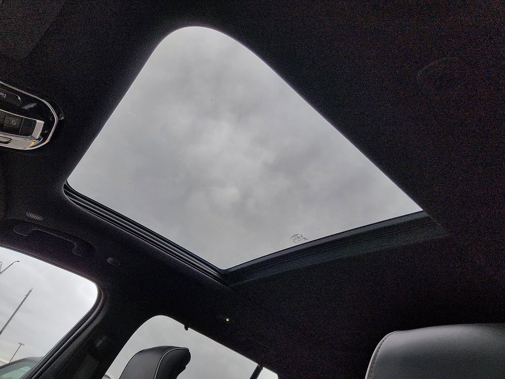 Used 2024 Jeep Grand Cherokee Summit w/ Luxury Tech Group V image 15