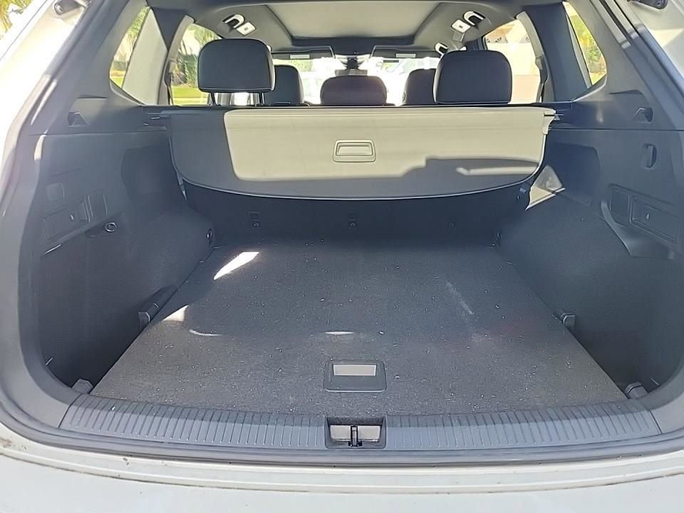 Used 2023 Volkswagen Tiguan SEL R-Line image 41