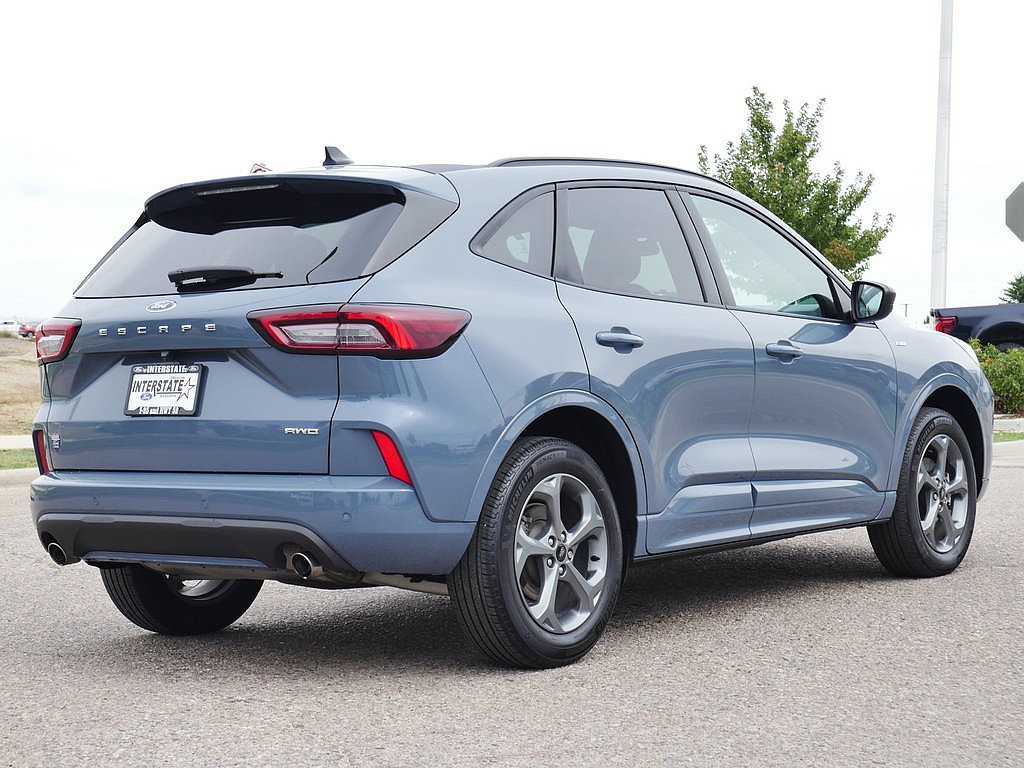 Used 2024 Ford Escape ST-Line w/ Tech Pack #1 AWD/4WD image 6