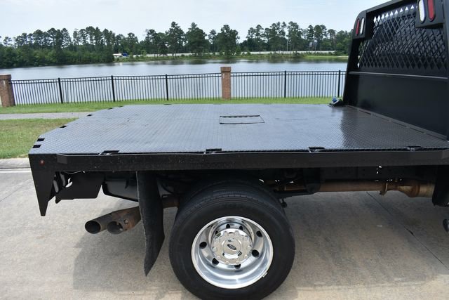 Used 2015 Ford F550 4x4 Crew Cab Super Duty w/ Lariat Interior Package image 4