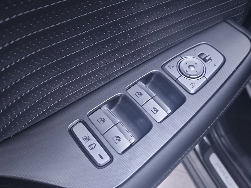 Used 2025 Hyundai Palisade Calligraphy AWD/4WD image 13