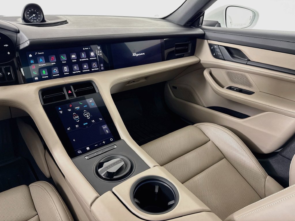 Certified 2024 Porsche Taycan 4S AWD/4WD image 27