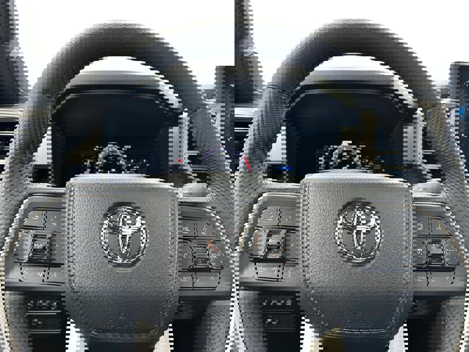 Used 2025 Toyota Tundra Limited image 18