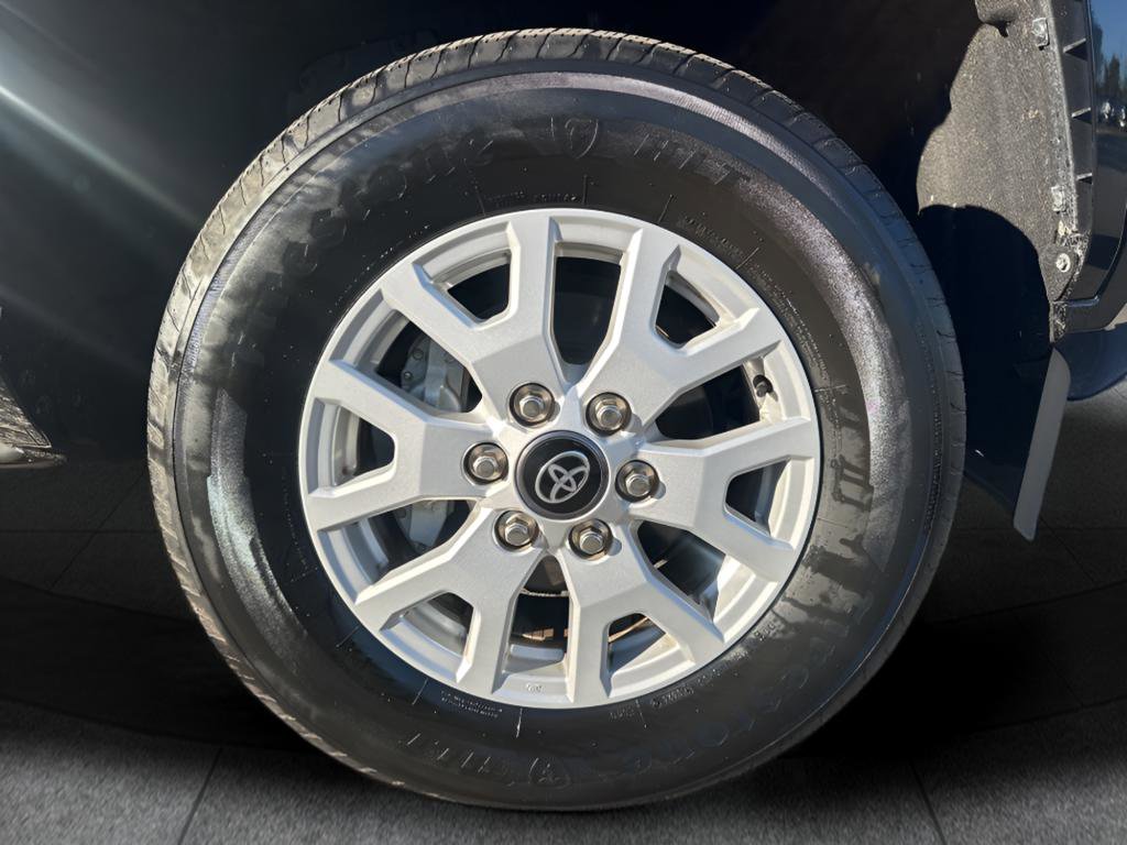 Used 2024 Toyota Tacoma SR5 image 9