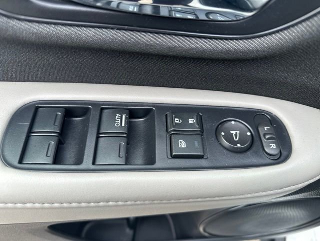 Used 2022 Honda HR-V LX image 11