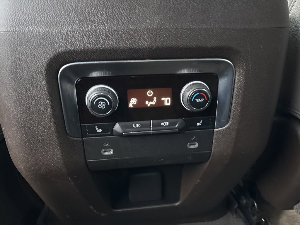 Used 2021 Chevrolet Tahoe Z71 w/ Z71 Off-Road Package image 7