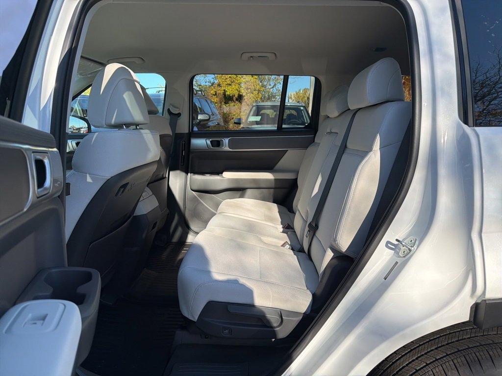 New 2026 Hyundai Santa Fe SE image 15