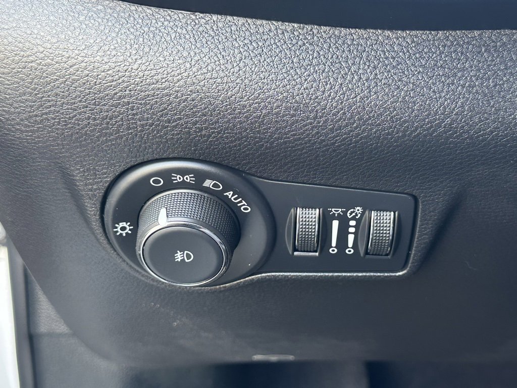 Used 2024 Jeep Compass Trailhawk image 31