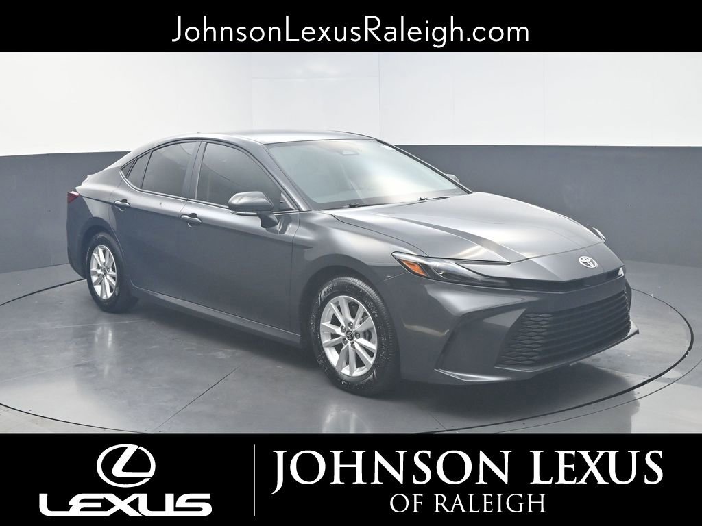 Used 2025 Toyota Camry Hybrid image 3