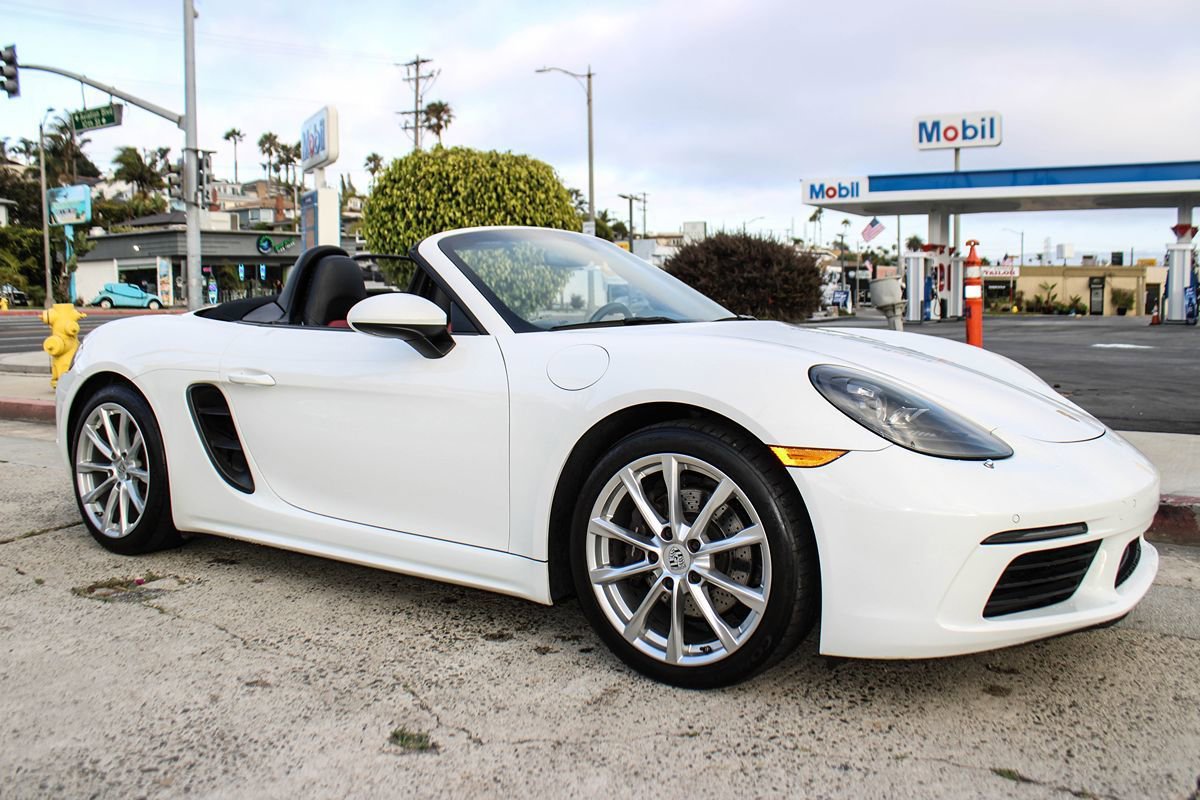 Used 2019 Porsche 718 Boxster RWD image 8
