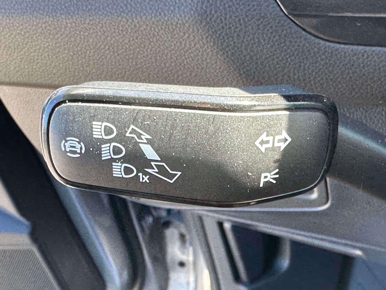 Used 2024 Volkswagen Tiguan S image 21