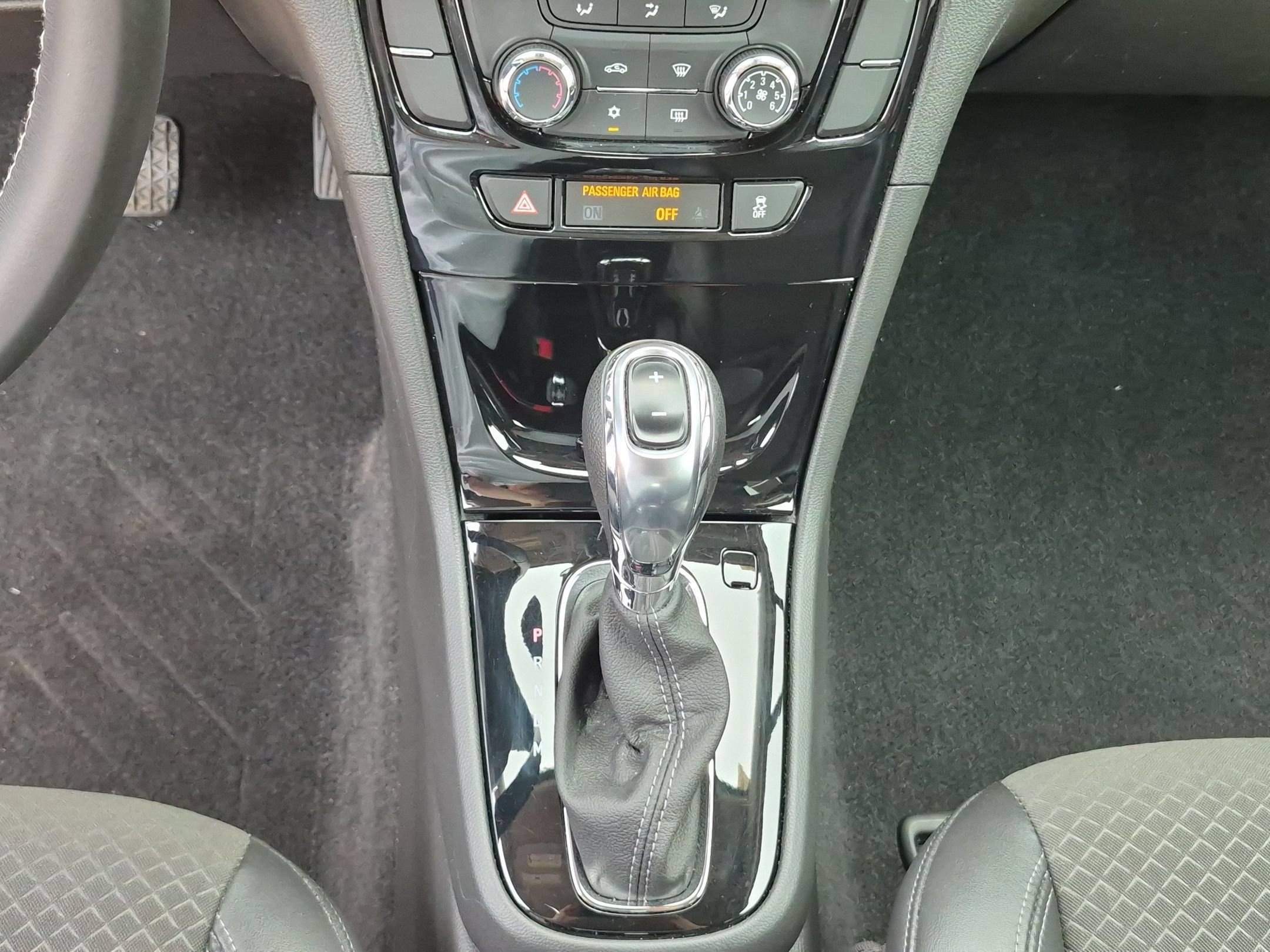 Certified 2019 Buick Encore Preferred w/ Safety Package FWD image 14