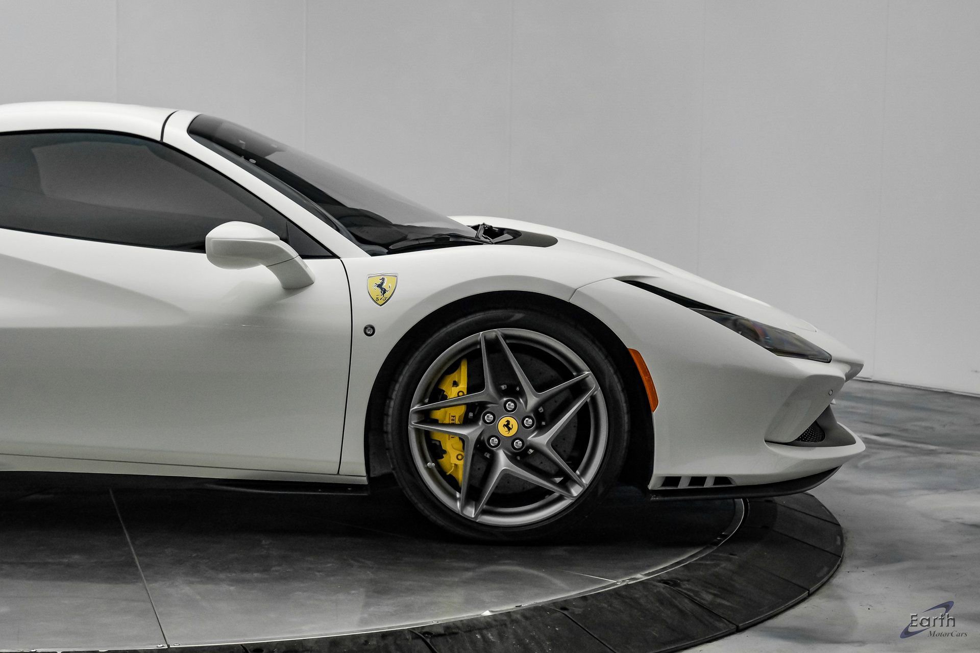 Used 2022 Ferrari F8 Tributo image 40