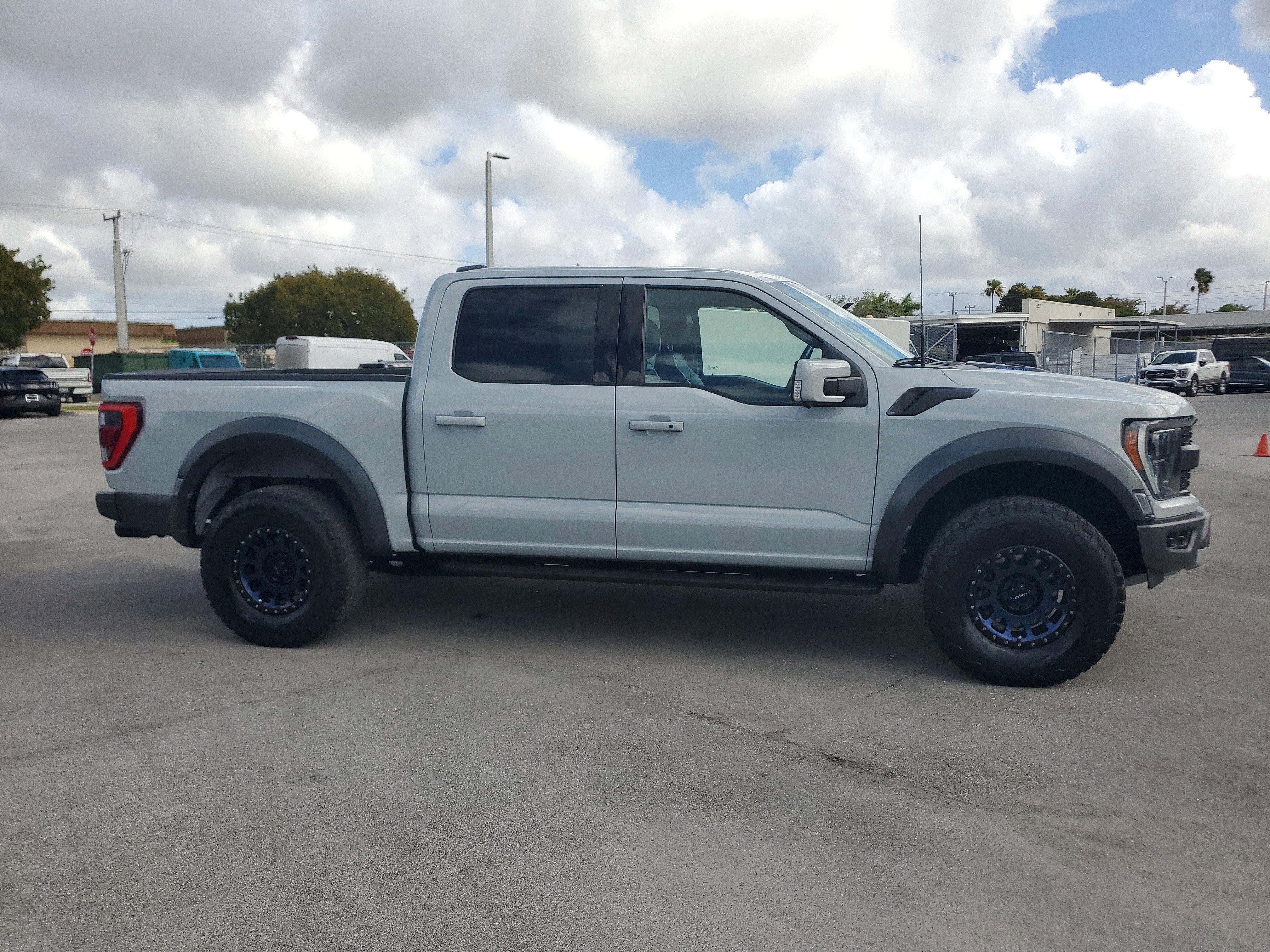 Used 2023 Ford F150 Raptor image 4