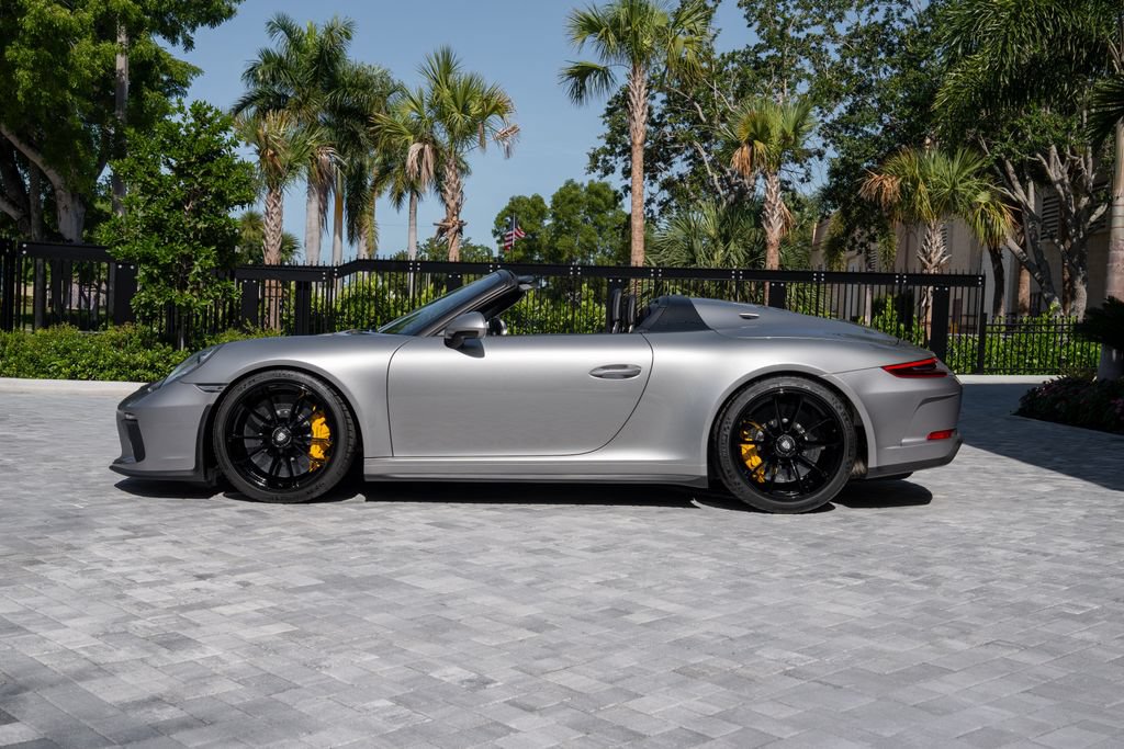 Used 2019 Porsche 911 Speedster RWD image 7