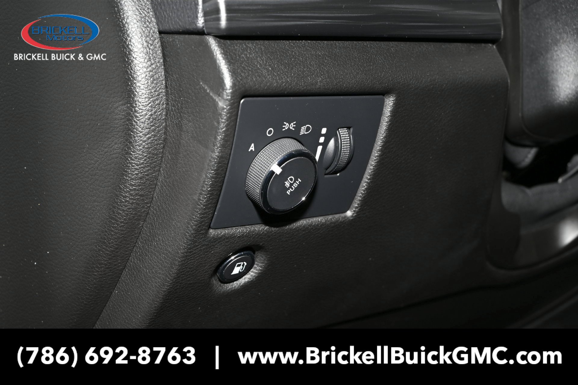 Used 2022 Jeep Grand Cherokee Laredo X AWD/4WD image 32