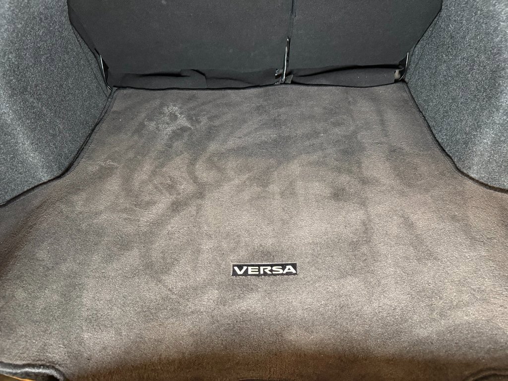 Used 2021 Nissan Versa SV image 21