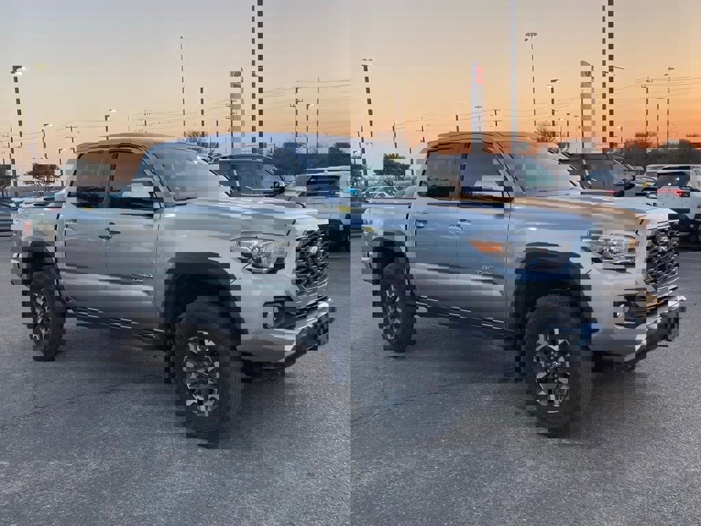 Certified 2023 Toyota Tacoma TRD Off-Road w/ Technology Package image 3